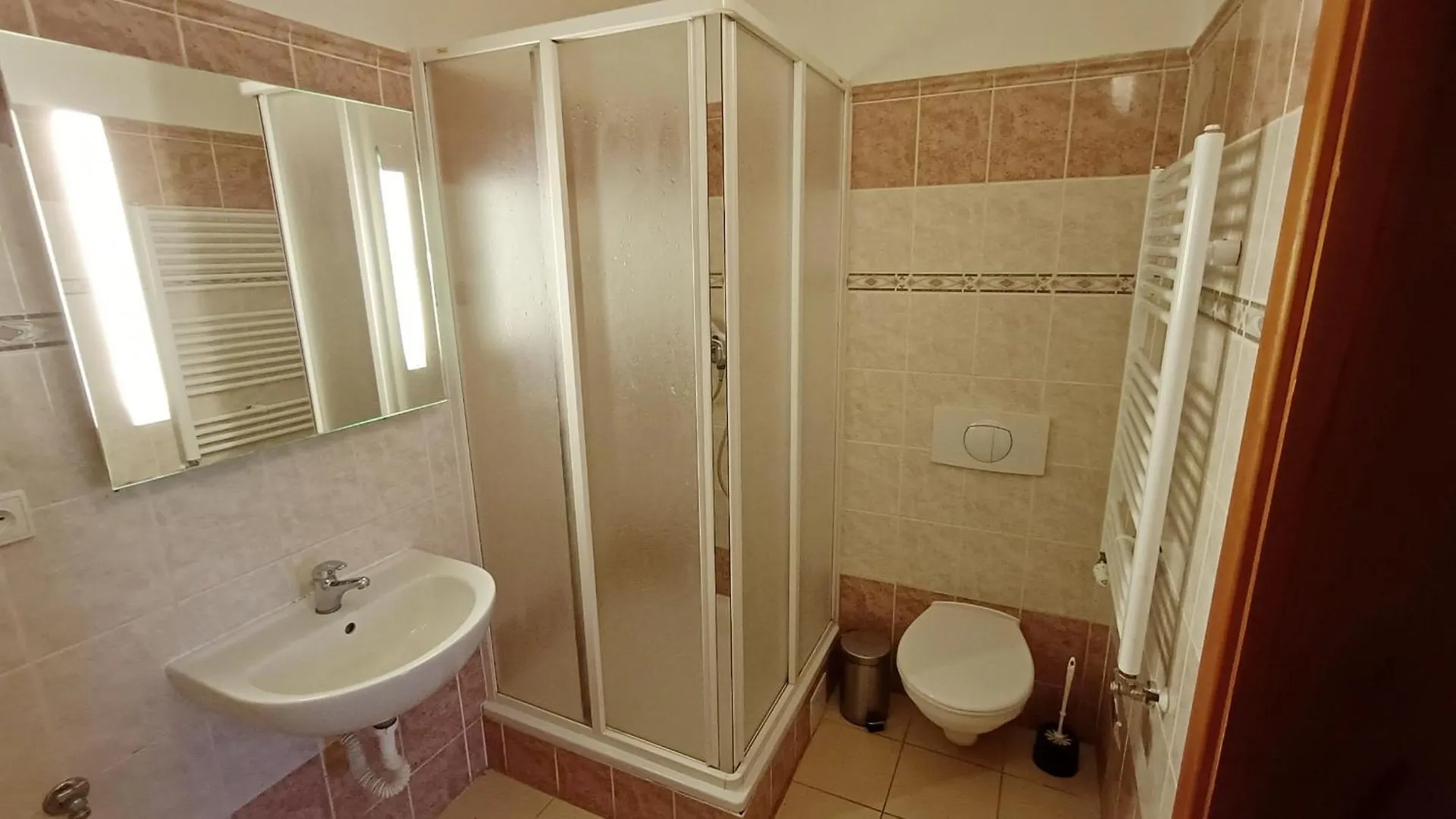 Apartments Gato Karlovy Vary Dalovice Česká republika