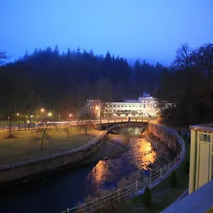 Апарт-отель Slunecni Lazne, Карловы Вары