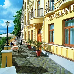 Отель Wellness Jean De Carro, Карловы Вары